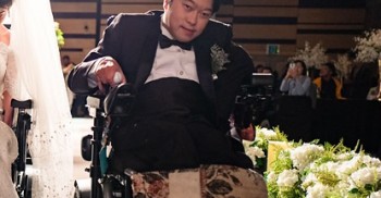 서로에게 쓴 편지를 음성으로 꾹꾹 전하던 그 날-