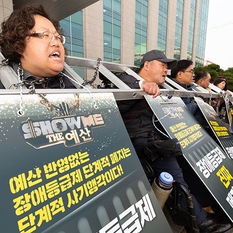 31&#45380; &#47564;&#51032; &#48320;&#54868;, &#51109;&#50528;&#46321;&#44553;&#51228; &#54224;&#51648;&#51032; &#44540;&#48376;&#51012; &#53690;&#50500;&#48372;&#45796;
