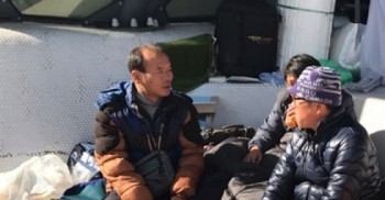 형제복지원 사건 잊지 않았다고, 진상규명 될 때까지 함께 하겠다고 댓글 하나 부탁드려요. 국회 앞으로 찾아와 뜨끈한 차한잔 나눔도 정말 좋습니다. 