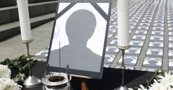 "자신이 거주하는 장소의 이름이 '마을'로 바뀐다고 해서, 자신을 부르는 이름이 '시민님'으로 바뀐다고 해서, 운동장을 이용할 수 있게 되었다고 해서 희망원 거주인들이 정말 '자유'로워졌다고 할 수 있을지는 의문입니다. 그 자유가 결국 희망원 담장 너머로 뻗지 못했기 때문입니다."